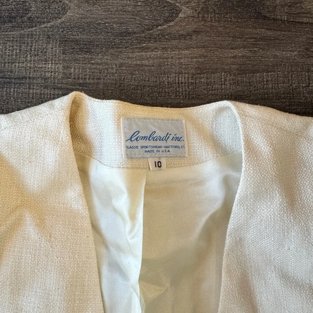 Elegant Cream Women's Blazer